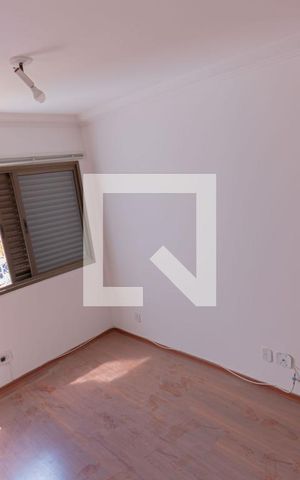 Apartamento à venda com 137m², 4 quartos e 2 vagas Apartamento à venda com 137m², 4 quartos e 2 vagasQuarto