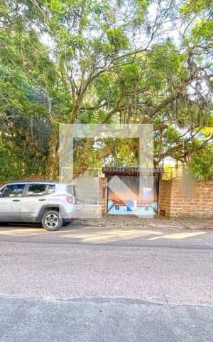 Casa à venda com 292m², 3 quartos e 3 vagasFachada