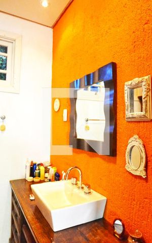Casa à venda com 292m², 3 quartos e 3 vagasBanheiro