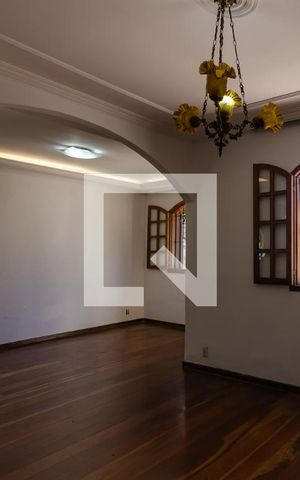 Casa à venda com 211m², 4 quartos e 3 vagasSala 1