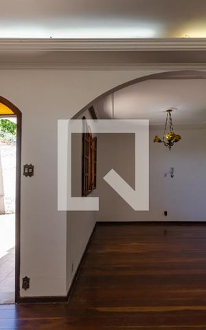 Casa à venda com 211m², 4 quartos e 3 vagasSala 1