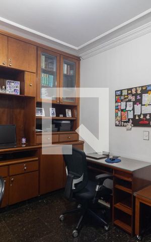 Casa para alugar com 390m², 5 quartos e 4 vagas Casa para alugar com 390m², 5 quartos e 4 vagasEscritório