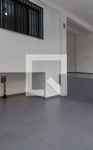 Casa para alugar com 390m², 5 quartos e 4 vagas Casa para alugar com 390m², 5 quartos e 4 vagasGaragem