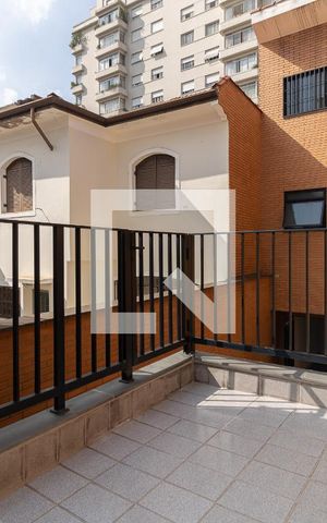 Casa para alugar com 390m², 5 quartos e 4 vagas Casa para alugar com 390m², 5 quartos e 4 vagasÁrea Externa da Lavanderia