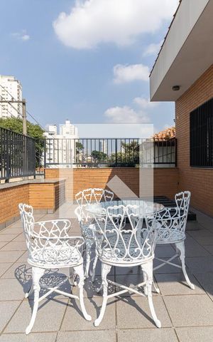 Casa para alugar com 390m², 5 quartos e 4 vagas Casa para alugar com 390m², 5 quartos e 4 vagasVaranda da Suíte 2