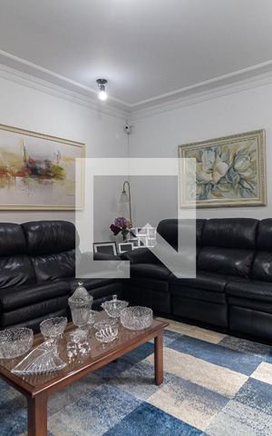 Casa para alugar com 390m², 5 quartos e 4 vagas Casa para alugar com 390m², 5 quartos e 4 vagasSala