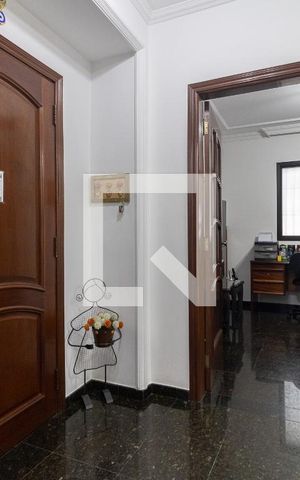 Casa para alugar com 390m², 5 quartos e 4 vagas Casa para alugar com 390m², 5 quartos e 4 vagasHall de Entrada