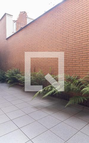 Casa para alugar com 390m², 5 quartos e 4 vagas Casa para alugar com 390m², 5 quartos e 4 vagasQuintal