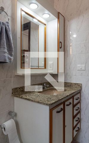 Casa para alugar com 390m², 5 quartos e 4 vagas Casa para alugar com 390m², 5 quartos e 4 vagasBanheiro da Suíte 2