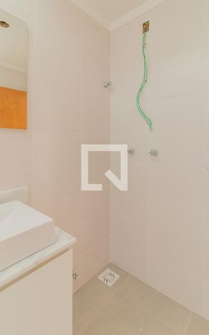 Casa de condomínio à venda com 130m², 3 quartos e 1 vaga Casa de condomínio à venda com 130m², 3 quartos e 1 vagaBanheiro Corredor