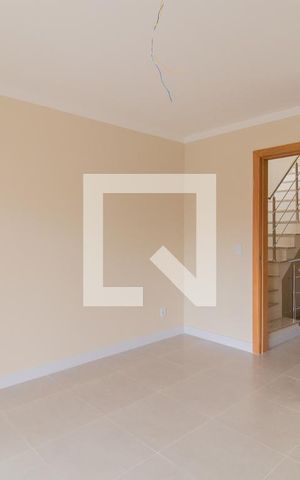 Casa de condomínio à venda com 130m², 3 quartos e 1 vaga Casa de condomínio à venda com 130m², 3 quartos e 1 vagaSuíte