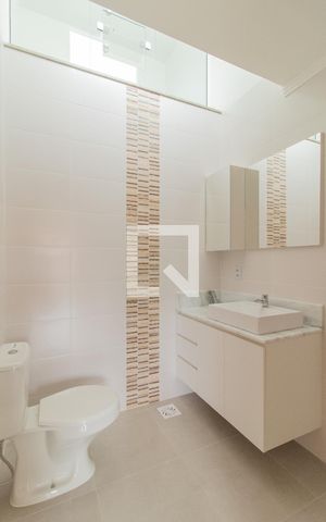Casa de condomínio à venda com 130m², 3 quartos e 1 vaga Casa de condomínio à venda com 130m², 3 quartos e 1 vagaLavabo