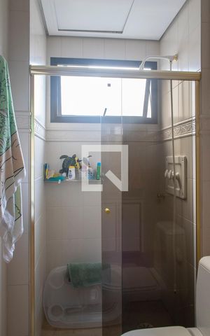 Apartamento para alugar com 220m², 4 quartos e 4 vagasBanheiro quarto 4