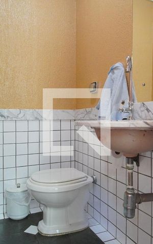 Casa à venda com 340m², 4 quartos e 2 vagasLavabo 