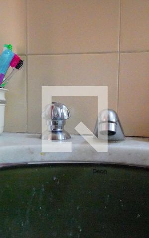 Casa à venda com 340m², 4 quartos e 2 vagasBanheiro  suíte 