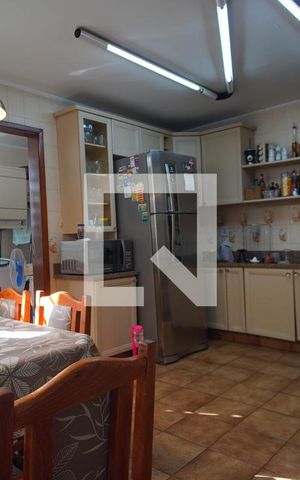 Casa à venda com 340m², 4 quartos e 2 vagasCozinha 