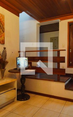 Casa à venda com 340m², 4 quartos e 2 vagasSala 