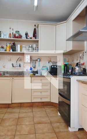 Casa à venda com 340m², 4 quartos e 2 vagasCozinha 