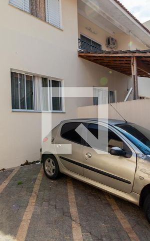 Casa à venda com 110m², 3 quartos e 2 vagas Casa à venda com 110m², 3 quartos e 2 vagasGaragem