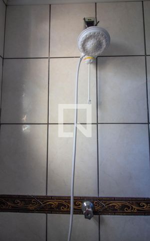 Apartamento para alugar com 55m², 2 quartos e 2 vagas Apartamento para alugar com 55m², 2 quartos e 2 vagasBanheiro