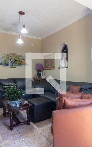 Casa à venda com 120m², 3 quartos e 1 vagaSala