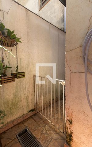 Casa à venda com 120m², 3 quartos e 1 vagaCorredor Lateral