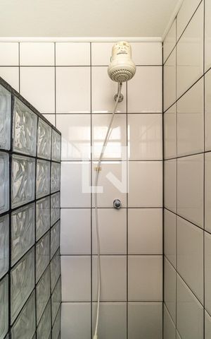 Apartamento para alugar com 90m², 2 quartos e sem vagaBanheiro - Chuveiro