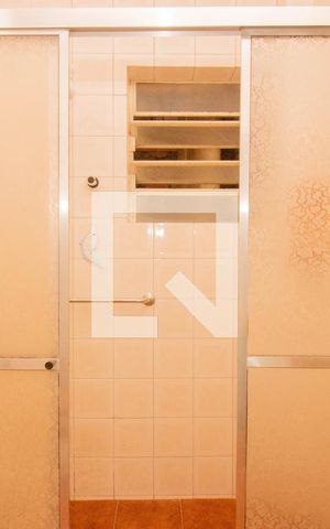 Apartamento à venda com 113m², 2 quartos e sem vaga Apartamento à venda com 113m², 2 quartos e sem vagaBanheiro