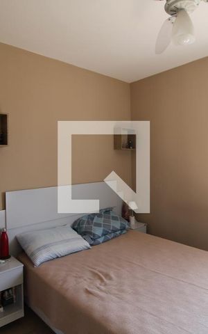 Casa de condomínio à venda com 101m², 3 quartos e 2 vagasSuíte