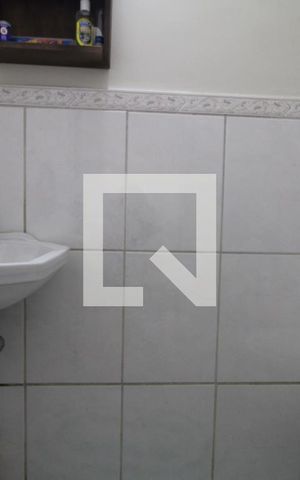 Casa de condomínio à venda com 101m², 3 quartos e 2 vagasLavabo