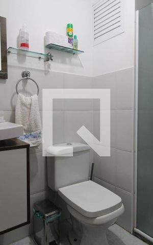 Casa de condomínio à venda com 101m², 3 quartos e 2 vagasBanheiro comum