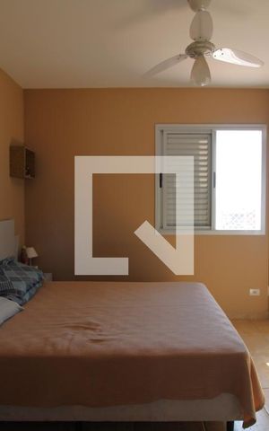 Casa de condomínio à venda com 101m², 3 quartos e 2 vagasSuíte