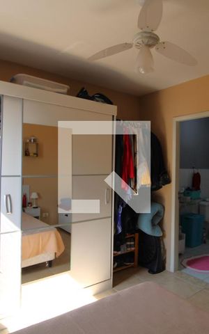 Casa de condomínio à venda com 101m², 3 quartos e 2 vagasSuíte
