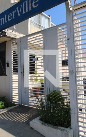 Casa de condomínio à venda com 101m², 3 quartos e 2 vagasFachada