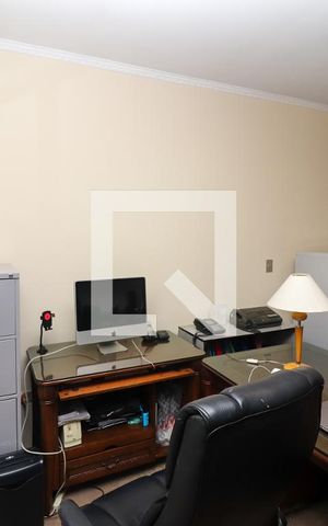 Casa à venda com 200m², 4 quartos e 2 vagas Casa à venda com 200m², 4 quartos e 2 vagasQuarto 2
