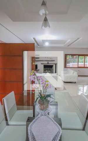 Casa à venda com 300m², 4 quartos e 3 vagas