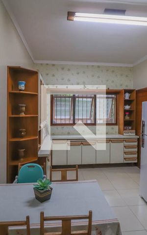 Casa à venda com 300m², 4 quartos e 3 vagas