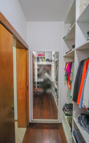 Casa à venda com 300m², 4 quartos e 3 vagas