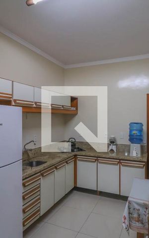 Casa à venda com 300m², 4 quartos e 3 vagas
