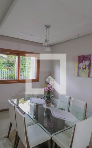 Casa à venda com 300m², 4 quartos e 3 vagas