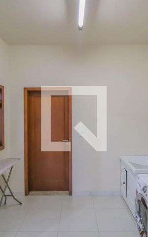 Casa à venda com 300m², 4 quartos e 3 vagas