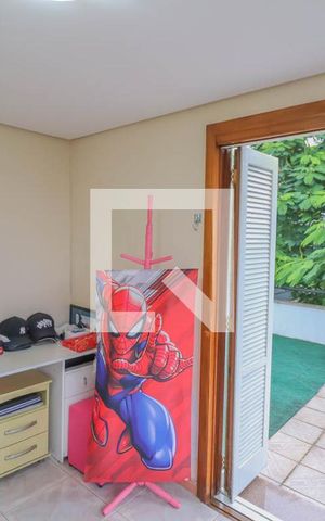 Casa à venda com 300m², 4 quartos e 3 vagas