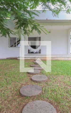 Casa à venda com 300m², 4 quartos e 3 vagas