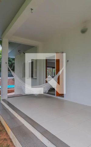 Casa à venda com 300m², 4 quartos e 3 vagas