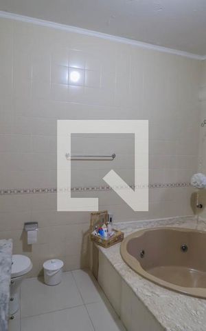 Casa à venda com 300m², 4 quartos e 3 vagas