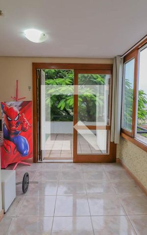 Casa à venda com 300m², 4 quartos e 3 vagas