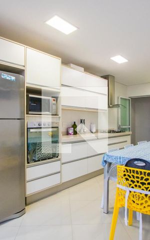 Apartamento à venda com 90m², 2 quartos e 1 vagaCozinha