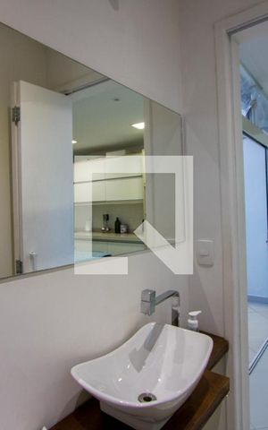 Apartamento à venda com 90m², 2 quartos e 1 vagaLavabo da cozinha