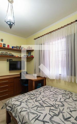 Casa à venda com 295m², 3 quartos e 3 vagas Casa à venda com 295m², 3 quartos e 3 vagasQuarto 1