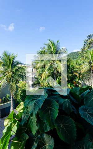 Casa de condomínio à venda com 675m², 7 quartos e 6 vagas Casa de condomínio à venda com 675m², 7 quartos e 6 vagasQuarto